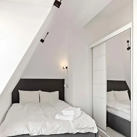 Ela Attic Studio Bukarest