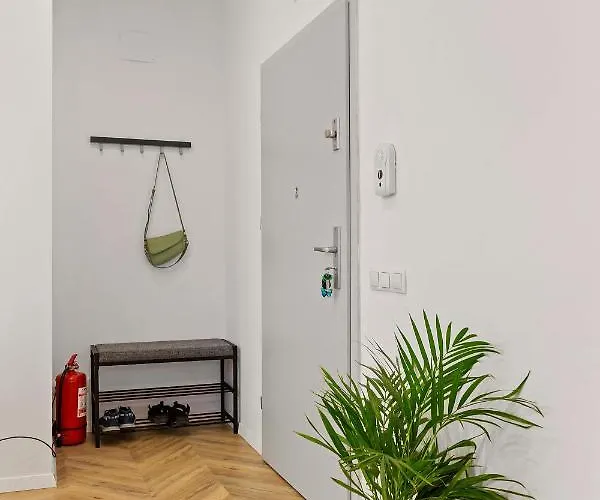 Готель Ela Attic Studio *