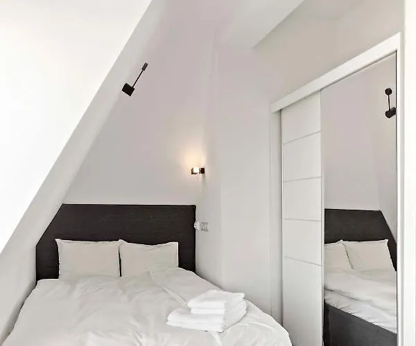 Ela Attic Studio Boekarest