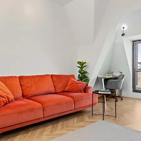 Ela Attic Studio Bucarest